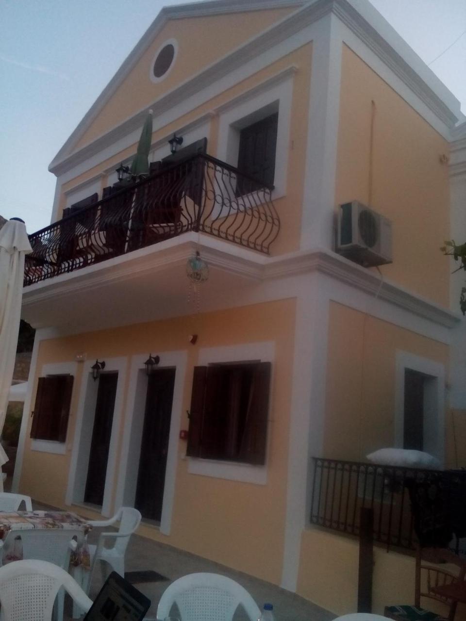 Nikos And Eva Studios Сими Экстерьер фото