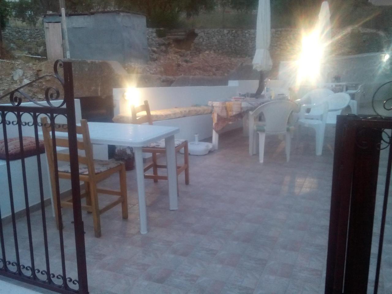 Nikos And Eva Studios Сими Экстерьер фото